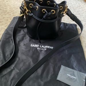 Saint Laurent
Emmanuelle Bucket Bag Leather Small